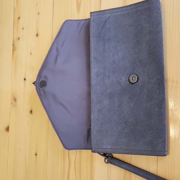 White House Black Market Envelope Clutch Wristlet Handbag Gray Suede - Picture 6 of 12